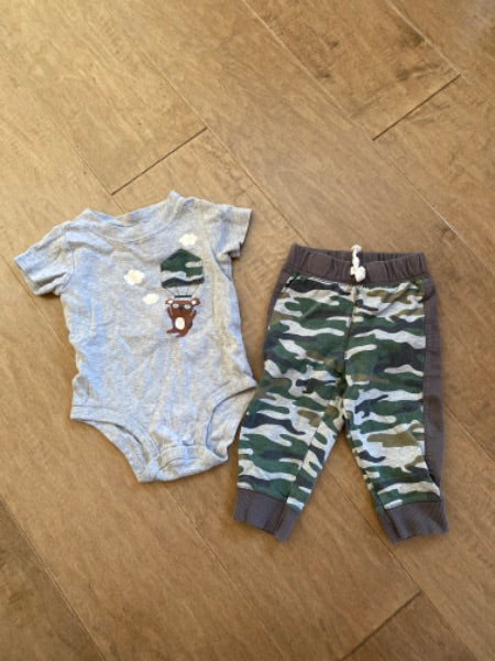 9 month Carters Camo Outfit, Kids 9 Month (6-9M)