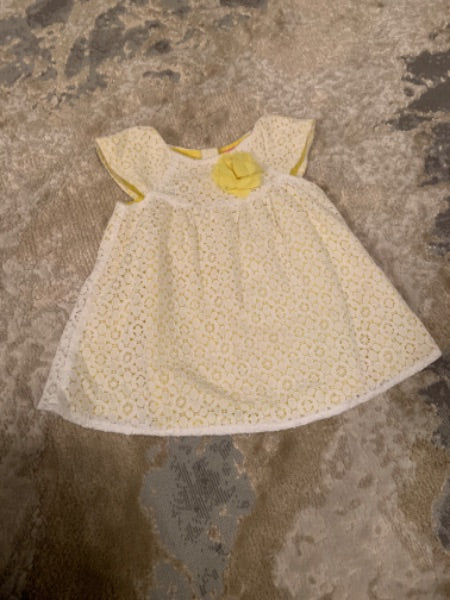 Children’s place size 6-9M  white lace dress with yellow liner, Kids 9 Month (6-9M)