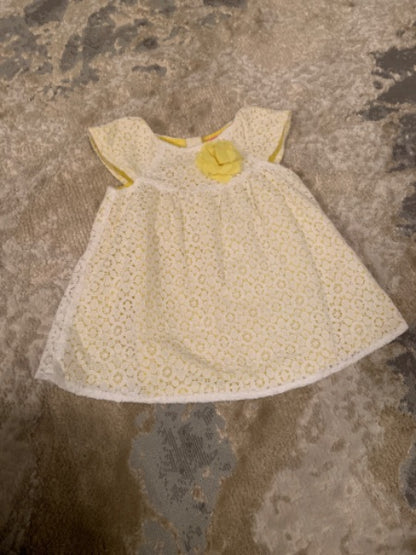 Children’s place size 6-9M  white lace dress with yellow liner, Kids 9 Month (6-9M)