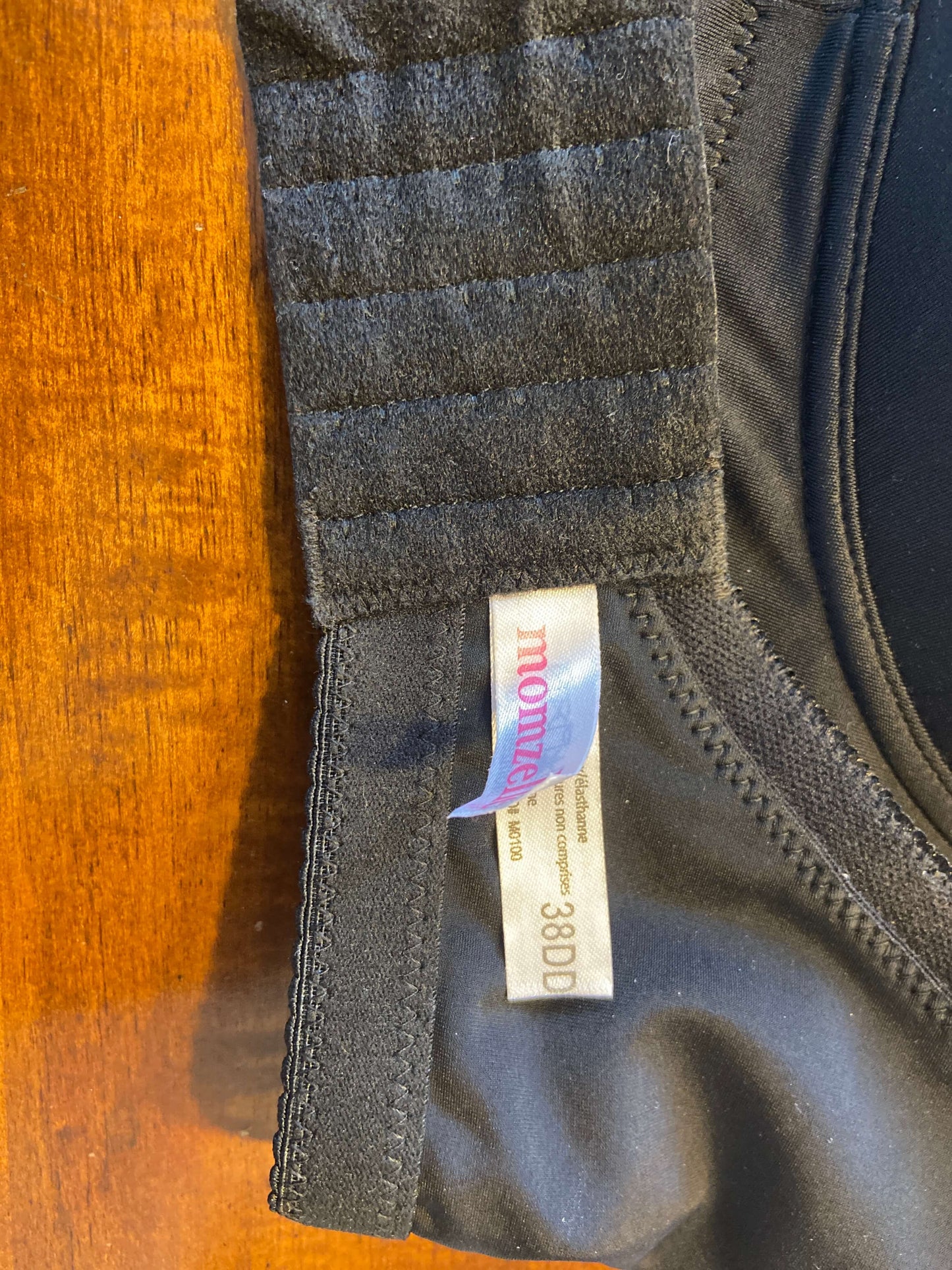 Momzelle Nursing Bra 38DD, Maternity XL (16-18)