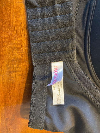 Momzelle Nursing Bra 38DD, Maternity XL (16-18)