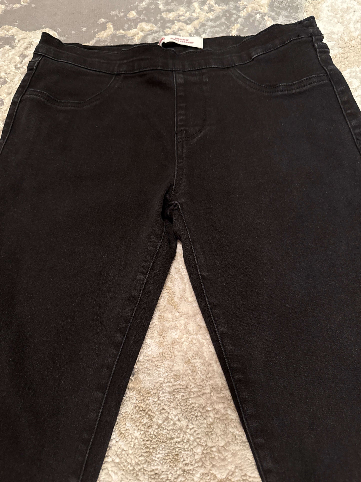 Levi’s size14 high rise ankle straight black jeans pants