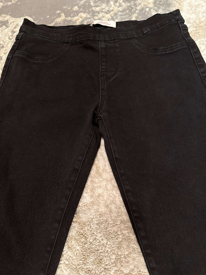 Levi’s size14 high rise ankle straight black jeans pants