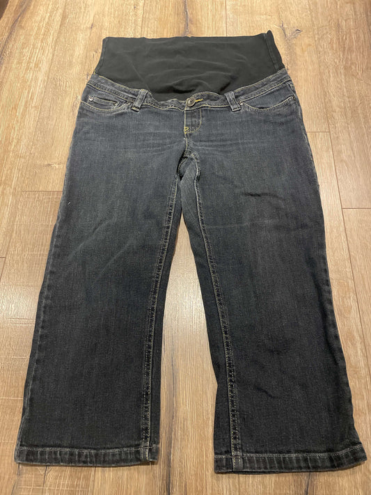 Maternity Jean capris, Maternity M (8-10)