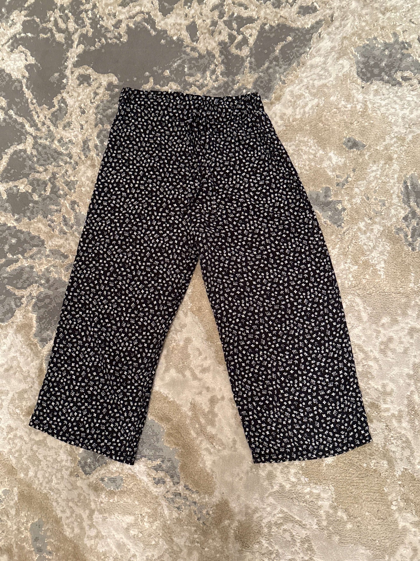 Kids can’t miss size 14-16  floral straight leg capri , Kids 12 & 14