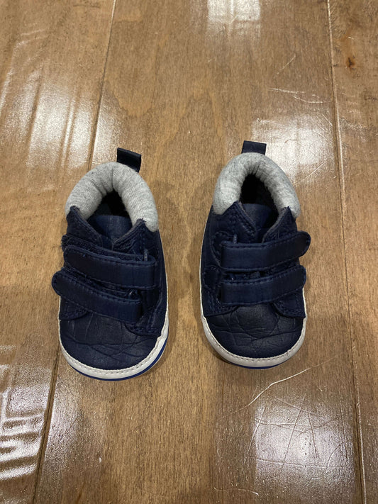 Size 1 soft sole Velcro shoes. Joe fresh, Shoes 1 (Baby: 0-12 mth)