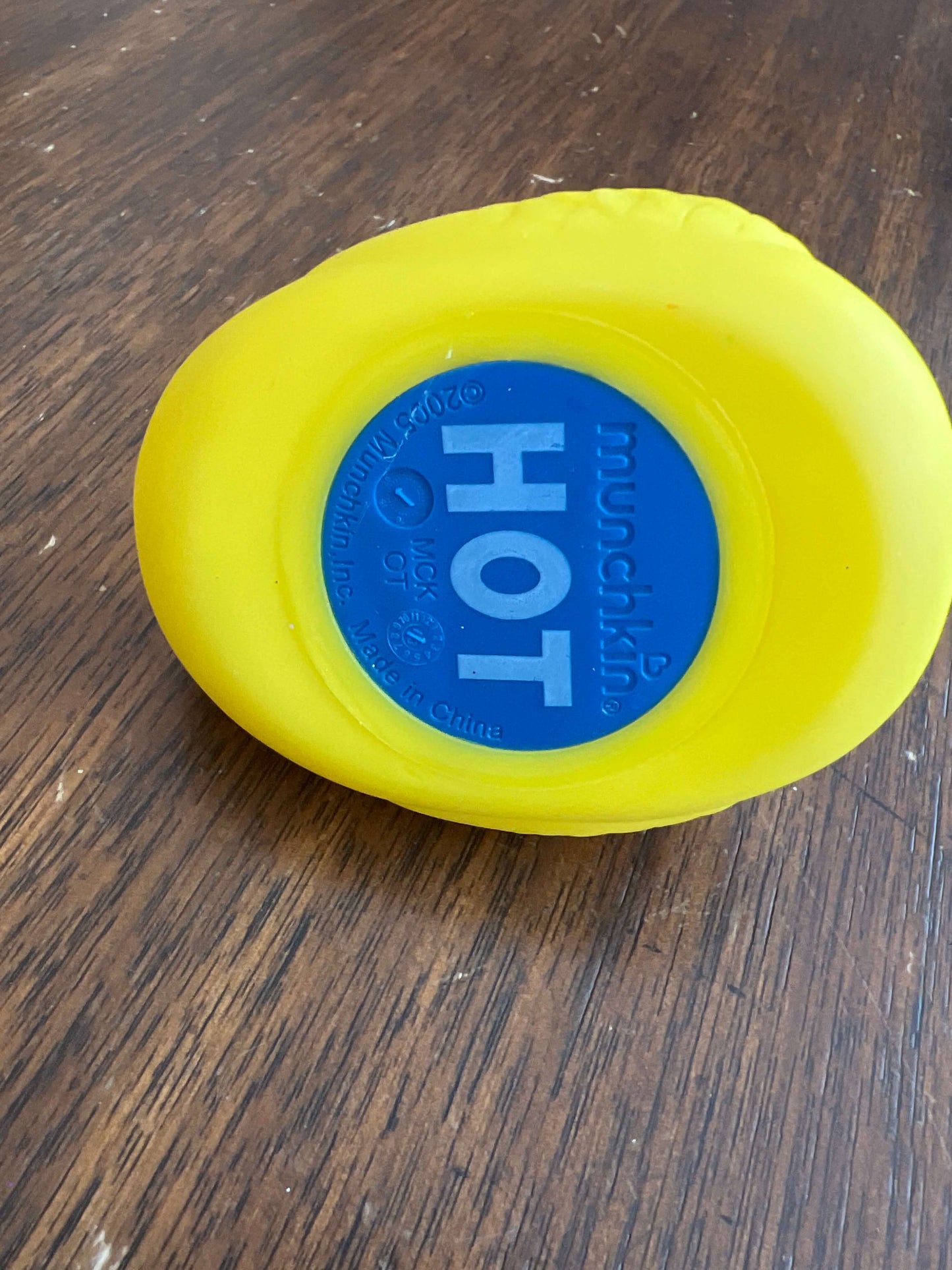 Munchkin Baby duck for bath tells temperature