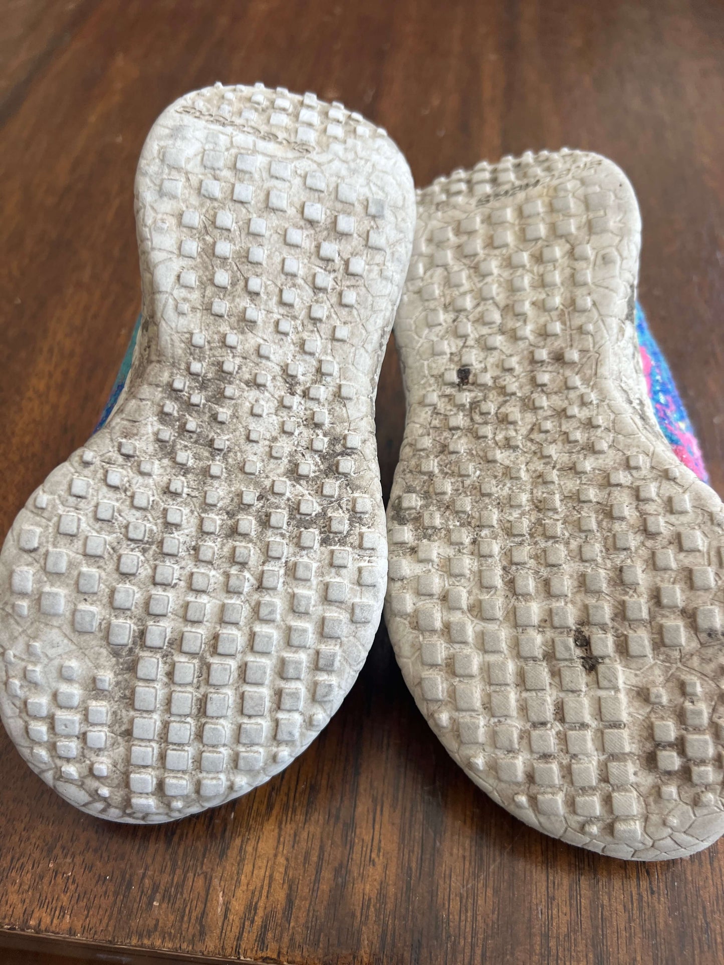 Sketchers size 9 sneakers, Shoes 9 (Toddler:2-4yr)