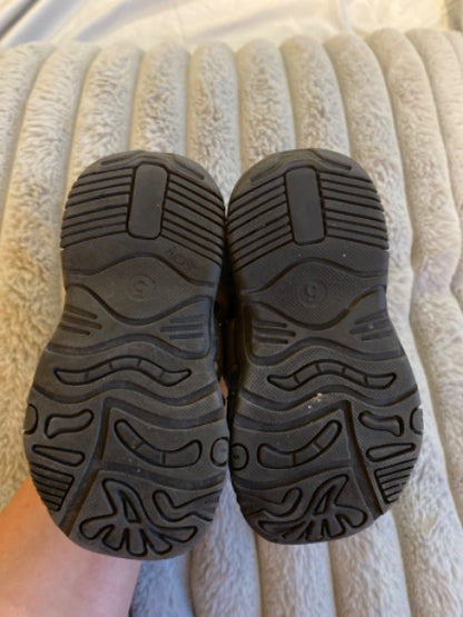 Joe Fresh size 5 Sandles shoes, Shoes 5 (Walkers:12-24 mth)
