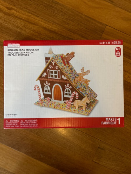 Gingerbread House Kit