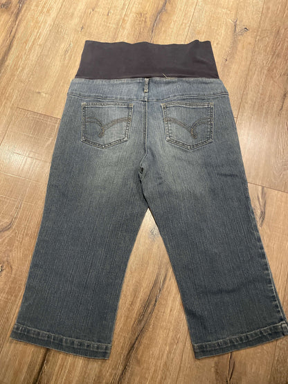 Maternity capri jeans, Maternity M (8-10)
