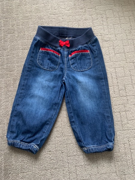 Gymboree size 12-18 dark wash blue jeans with red bow& trim on pocket. , Kids 18 Month (12-18M)