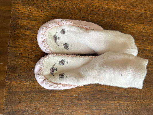 Size 4 leather sole slippers, Shoes 5 (Walkers:12-24 mth)