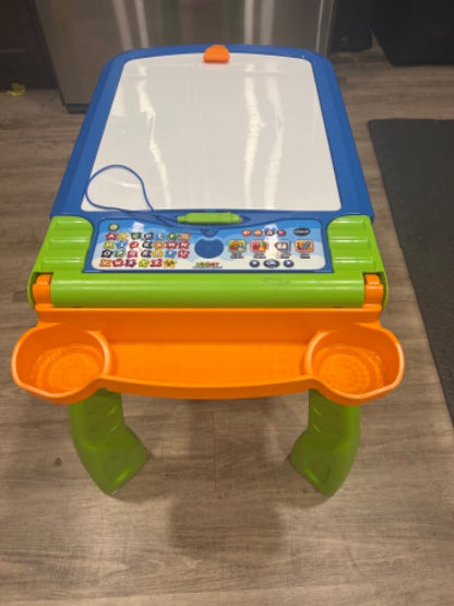 Vtech digiart creative easel brand new never used. Retails for $95