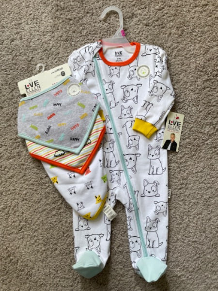 Ellen Degeneres sleeper/bibs (6-9m)