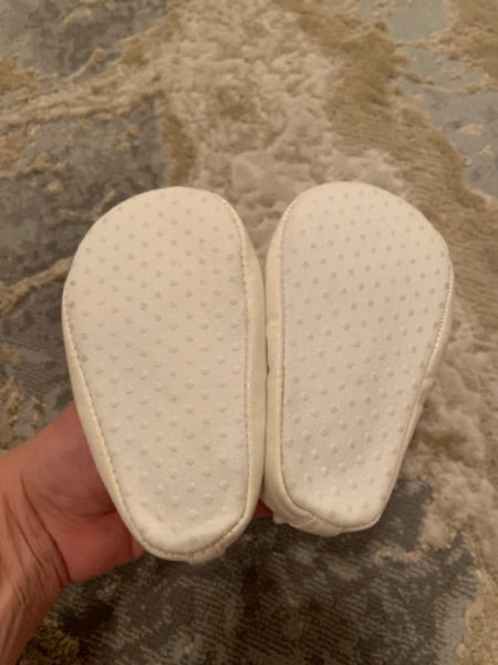 Joe fresh size 4 infant frosty white dressy slip one , Shoes 4 (Baby: 0-12 mth)