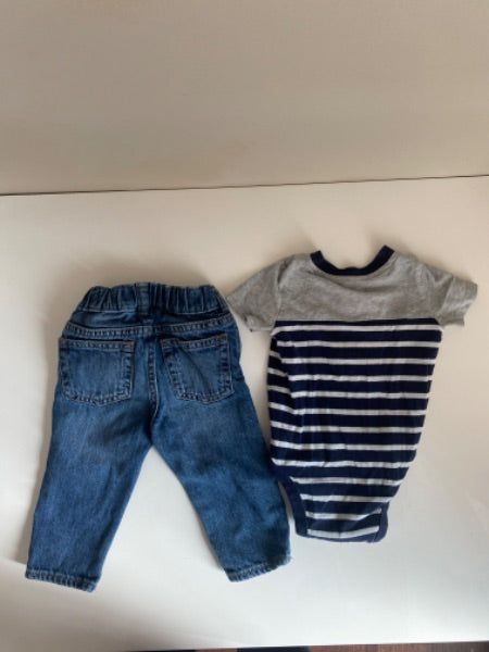 Baby Gap size 6-12 month stripped shirt and blue Jean bundle, Kids 12 Month (9-12M)