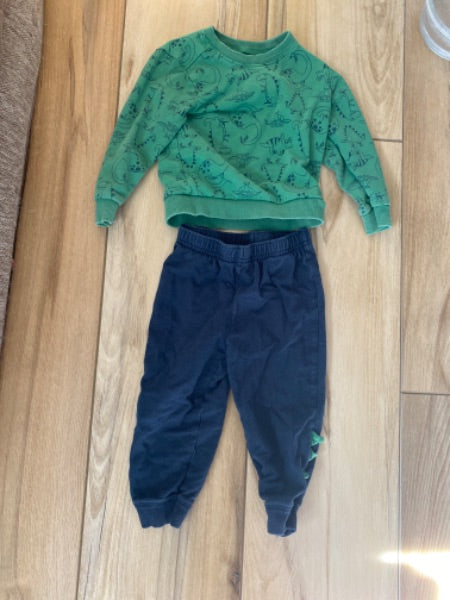 Carters 24 month Dino outfit, Kids 24 Month (18-24M)