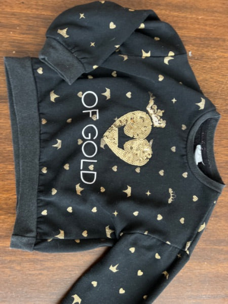 Disney heart of gold sweater 4T retails $35, Kids 4/4T