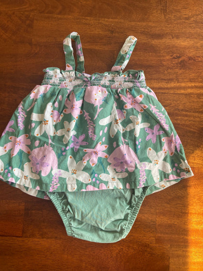 Carter’s top/dress 12 months , Kids 12 Month (9-12M)
