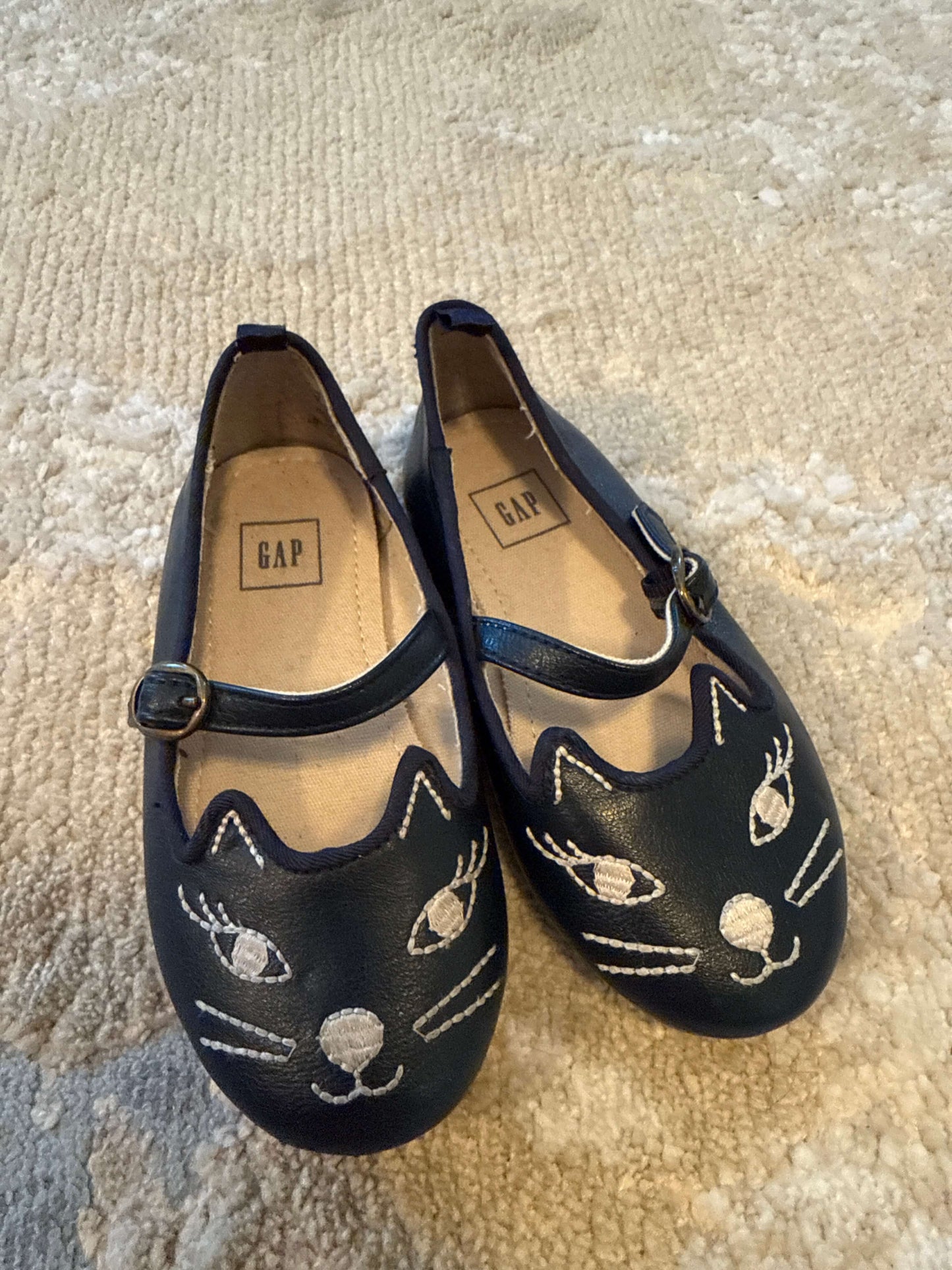 Gap size 8 navy cat flats, Shoes 8 (Toddler:2-4yr)