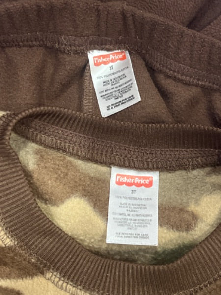 Fisher-Price, Brown/Camouflage Fleece set, size 3T, VGUC, Kids 3T