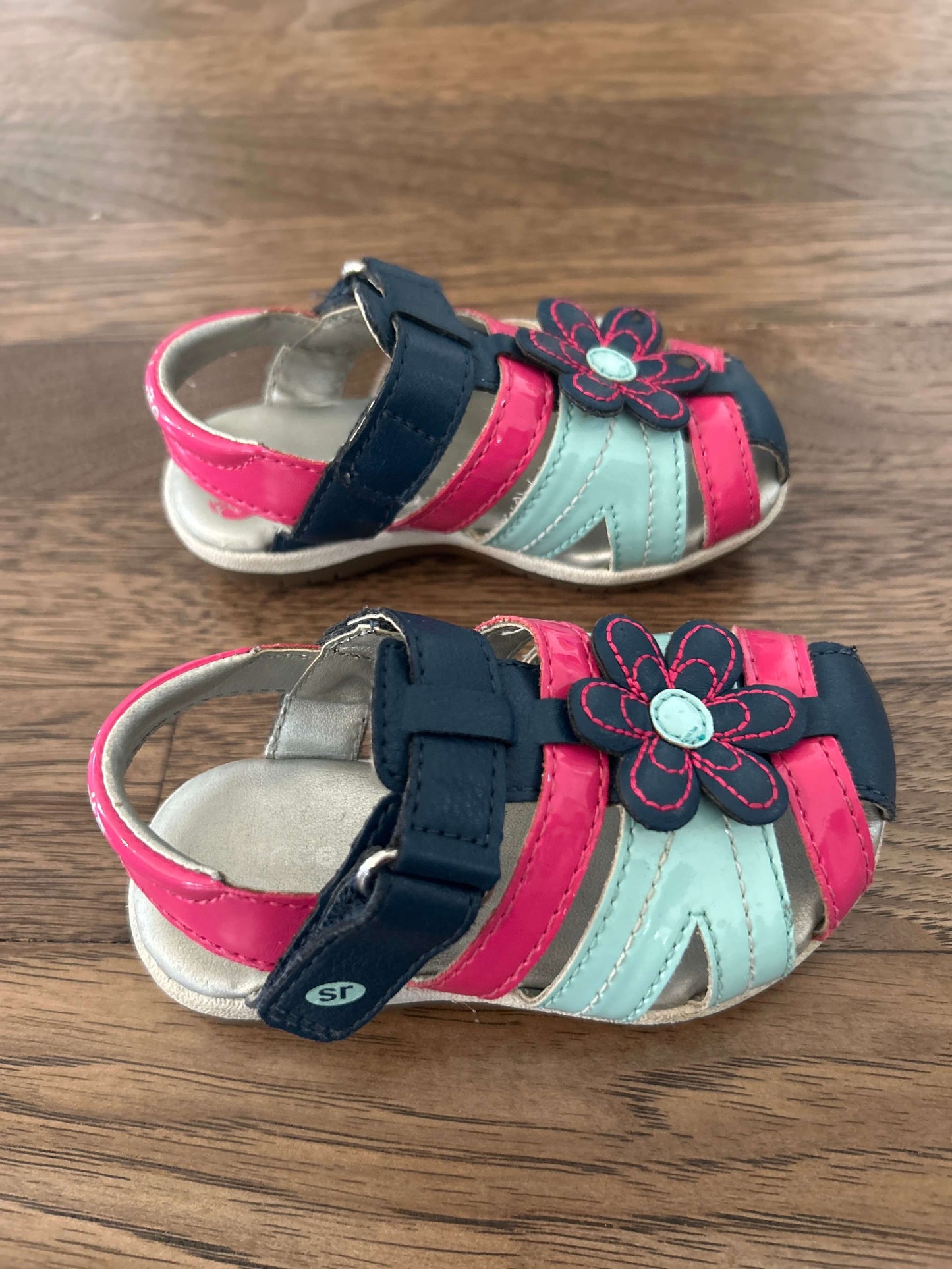 Stride Rite Sandals - Size 6 baby/toddler, Shoes 5 (Walkers:12-24 mth)