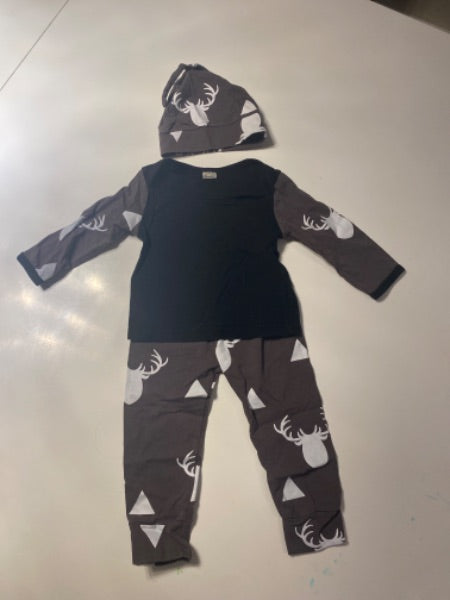 Black/ grey deer outfit. , Kids 6 Month (3-6M)