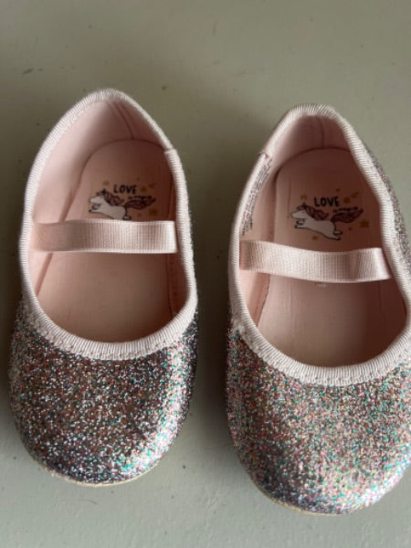 H and m dressy sparkle unicorn shoes like new size 6, Shoes 6 (Walkers:12-24 mth)