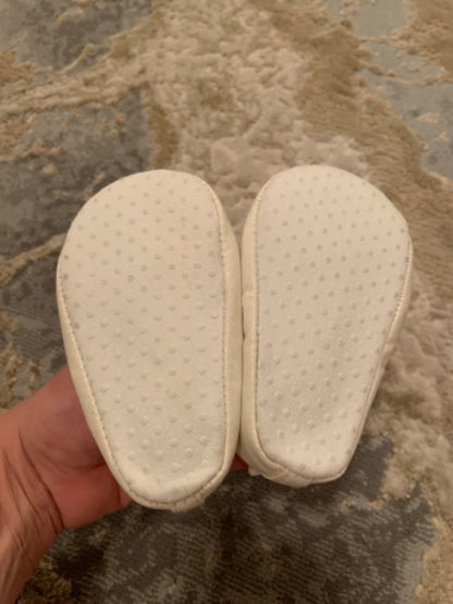 Joe fresh size 4 infant frosty white dressy slip one , Shoes 4 (Baby: 0-12 mth)