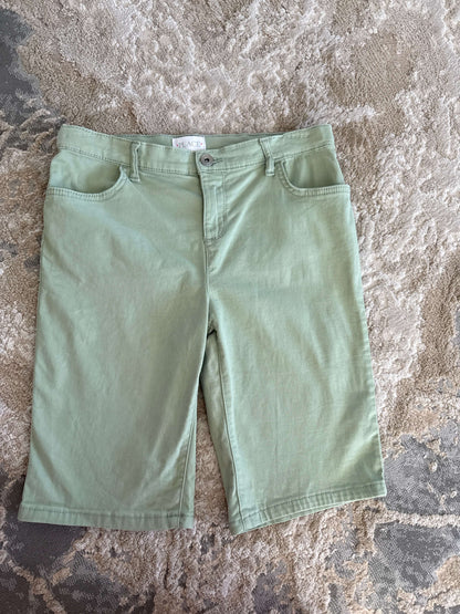 Children place size 14 green long short