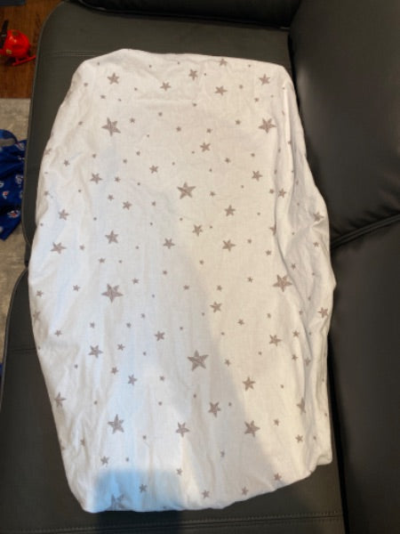 Bassinet sheet. Star print. Kushies Brand