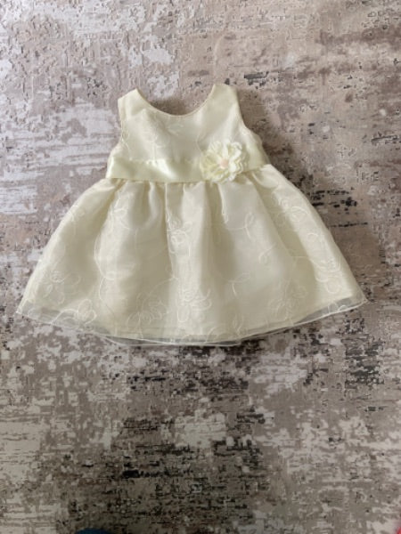 Young land size 18m cream dress, Kids 18 Month (12-18M)