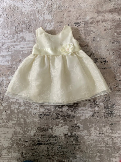 Young land size 18m cream dress, Kids 18 Month (12-18M)