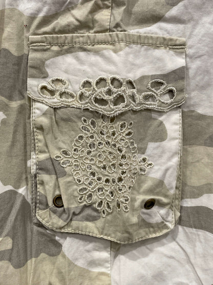 Motherhood Maternity, Camo Capris, size Large, EUC, Maternity L (12-14)