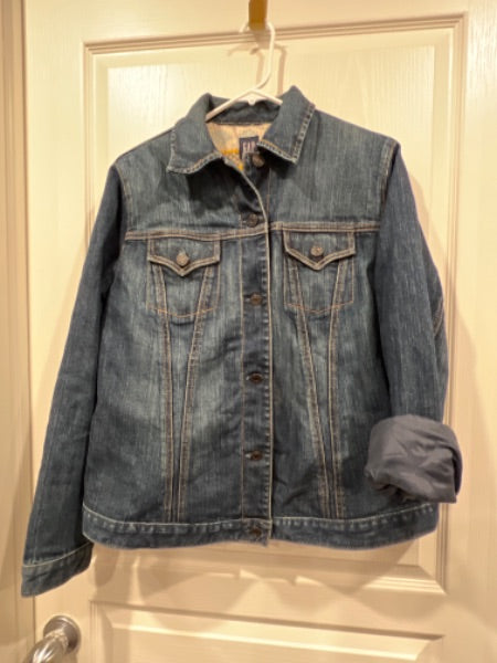 EUC, GAP Maternity Lined Jean Jacket, Size Medium , Maternity M (8-10)