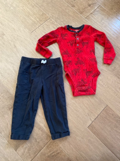 Carters 2T outfit, Kids 24 Month (18-24M)