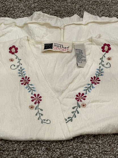 Tomorrow’s Mother, Cream colour, Maternity V-Neck Top with floral embroidery, 3/4 sleeves, size Small, VGUC, Maternity S (4-6)