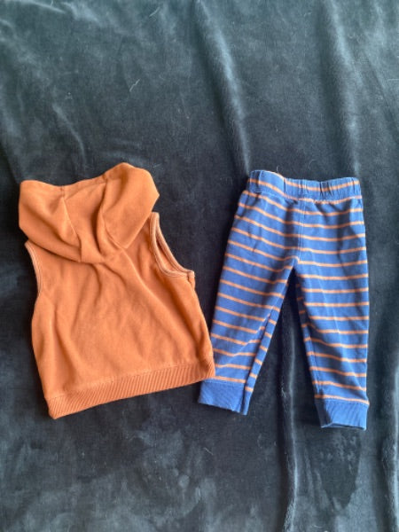 18 month Carters vest and pant outfit , Kids 18 Month (12-18M)