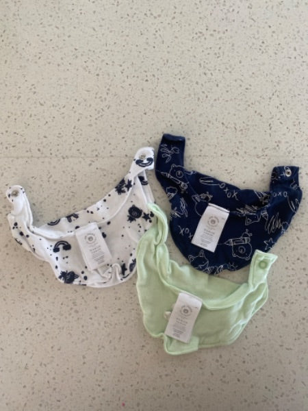 Joe fresh cloth triangle bibs