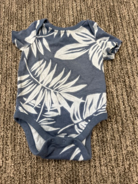 Gap Tropical two tone blue onesie and short set, Kids 6 Month (3-6M)