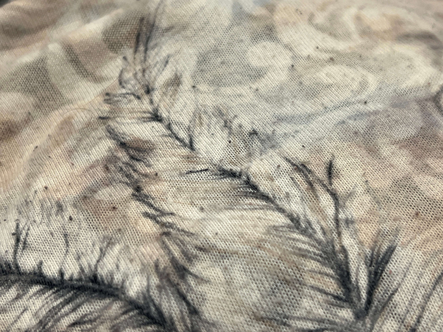 Motherhood Maternity 3/4 length sleeve, bird/feather top, neutral colours, VGUC, Maternity M (8-10)