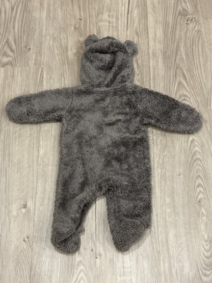 VGUC, Carter's Fuzzy bear sleeper for Newborn, Kids Newborn