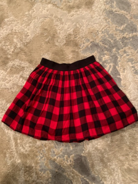 Gap kids size m red and black plaid skirt