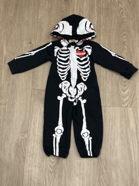 Skeleton Onesie, Catpapa brand, size 80, VGUC, Kids 18 Month (12-18M)