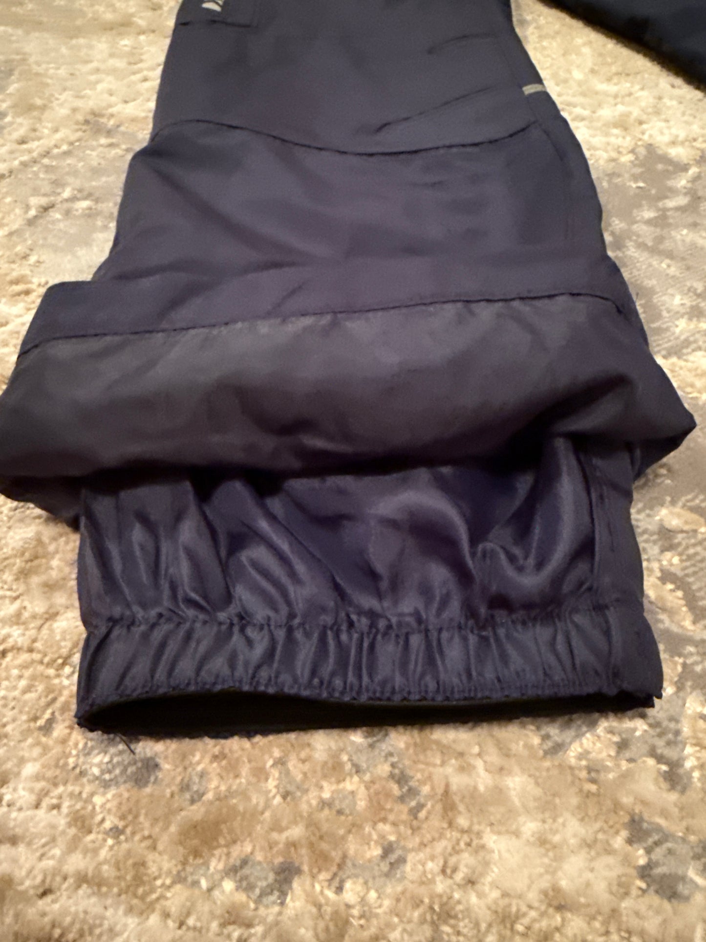 George size 10-12 Navy snowpants, Kids 10 (medium)
