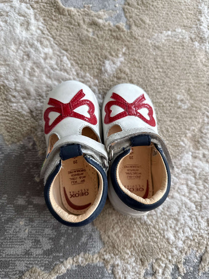 Geox size 20 (4 us) white, Navy shoes with red bow , Shoes 4 (Baby: 0-12 mth)