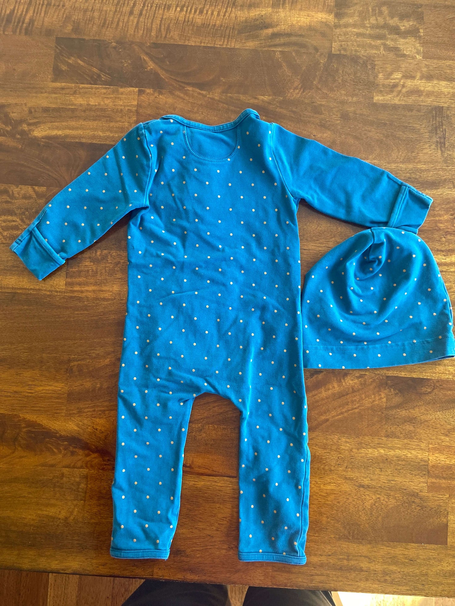 Peekaboo Beans outfit with hat 12 month, Kids 12 Month (9-12M)
